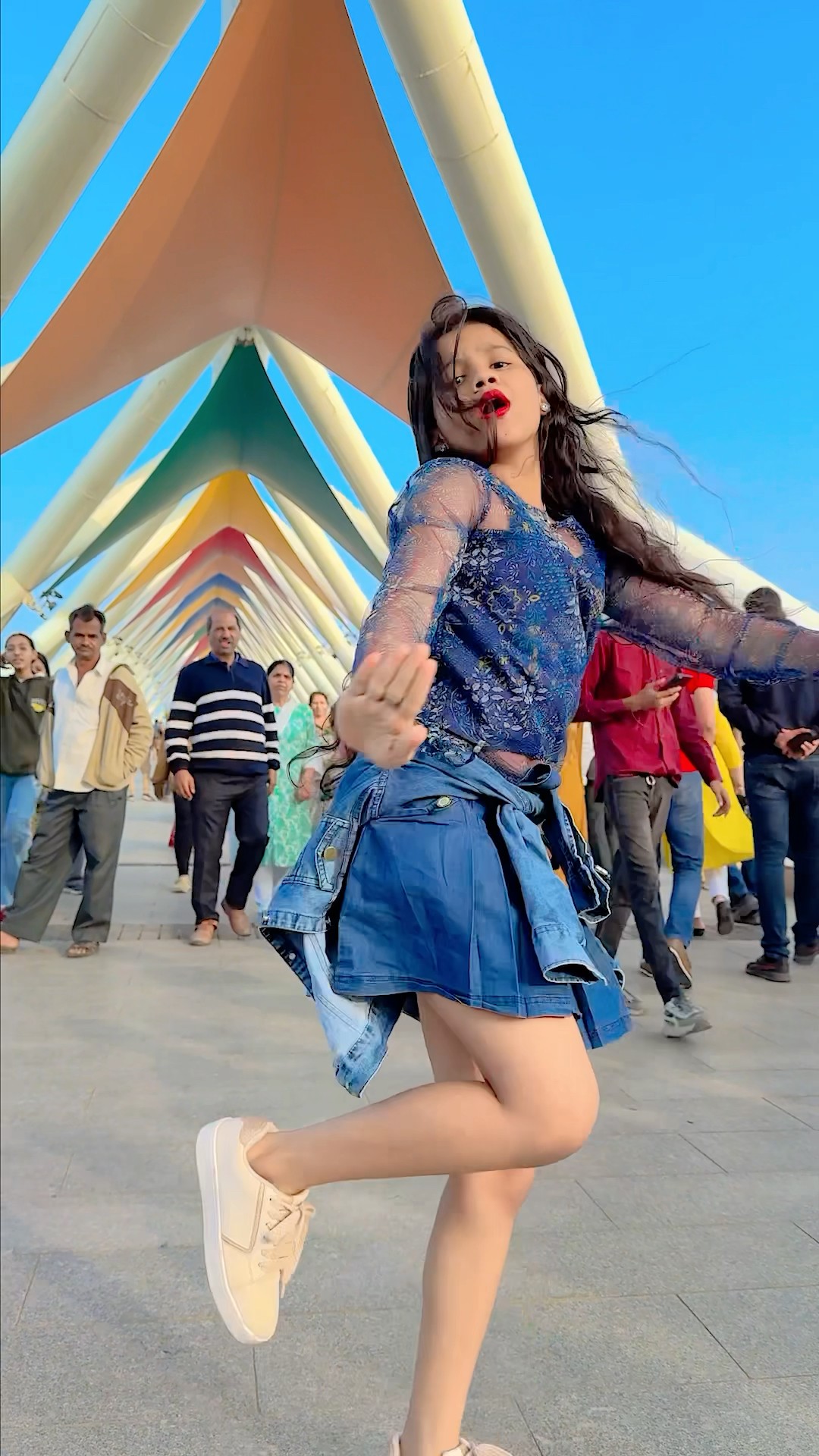 Zara Sa Zhoom Loon Main ❤️? #short ##dance #youtube #shorts #trending