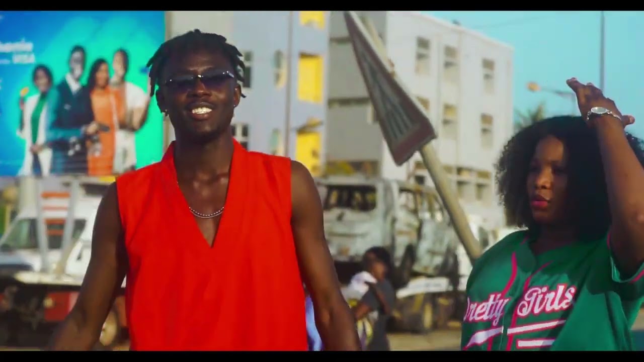 DAMISKO)CLIp) OFFICIEL)THIOWLY)