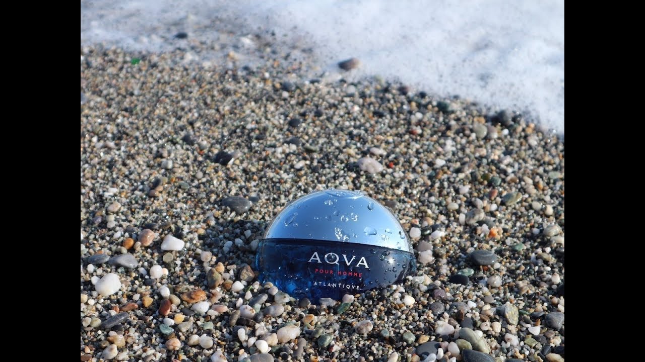 Il mare calmo, piatto, silenzioso