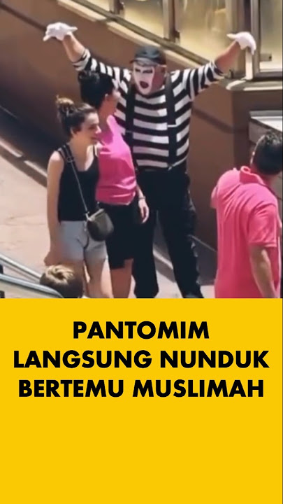 Live Pantomime Reluctant to Meet Muslim Women