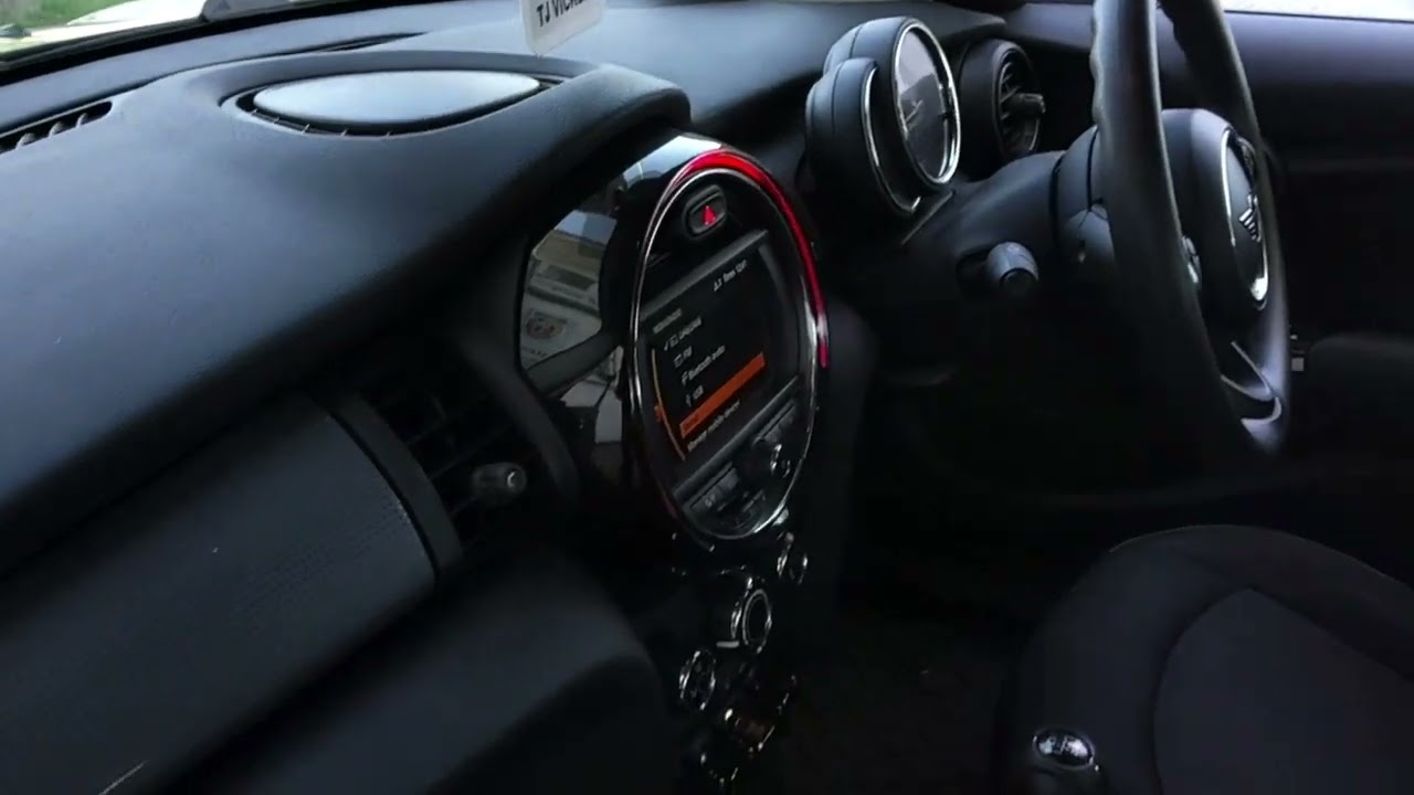 Mini Hatch 1.5 Cooper classic 