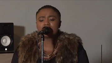 Amanda Mankayi sings for a Selimathunzi viewer!