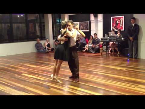 Jose Peluaga e Luciane Reche - 01/02 - Milonga El Abrazo - 23/03/14