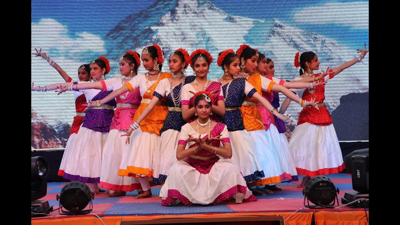 prayer-dance-i-annual-day-2022-christ-high-school-nowshera-youtube