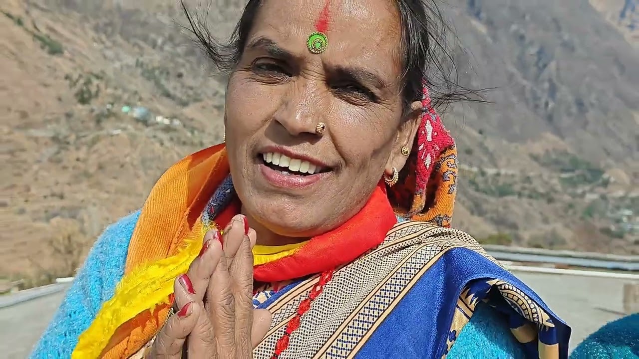 #मां कालिंका के भजन की सुंदर प्रस्तुति|| लोकगायिका देवेश्वरी देवी के द्वारा ♥️🙏#viral #mountains 