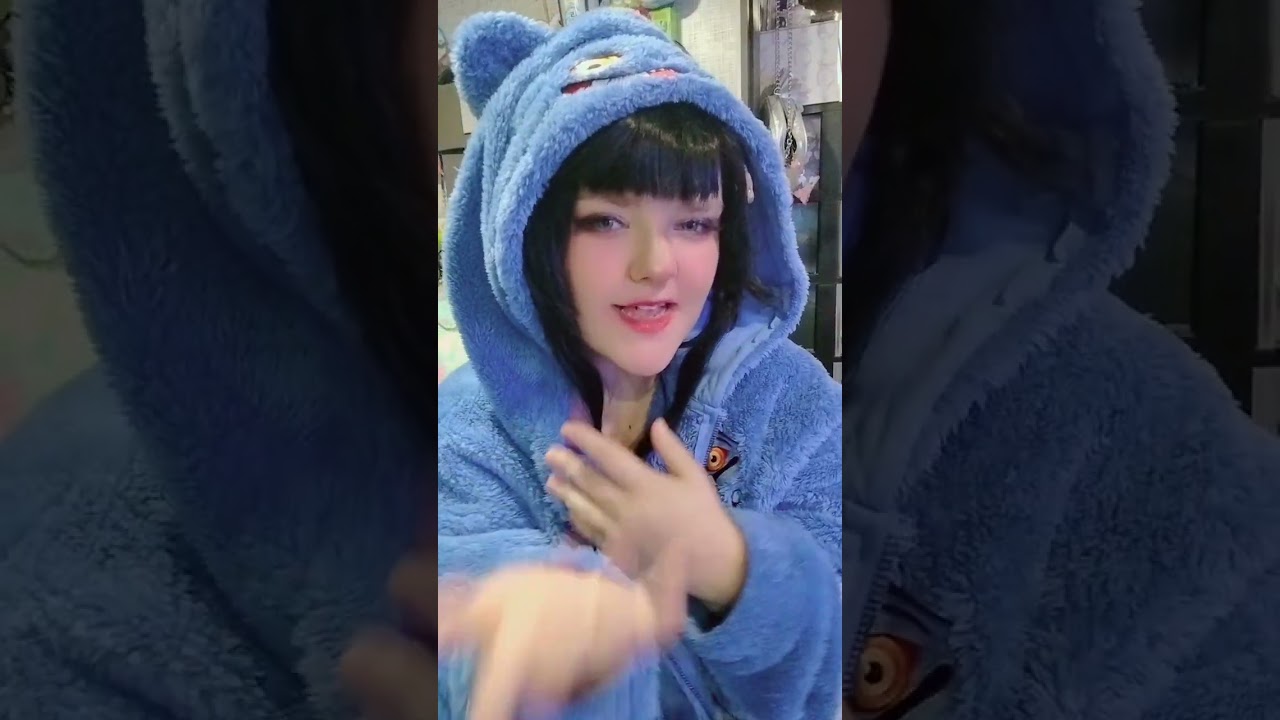 please! #kpopdemonhunterscosplay #kpopdemonhunterscosplayzoey #kpopdemonhunters #zoeycosplay #kpop