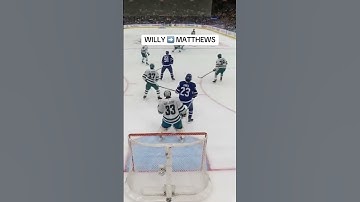 Nylander sends a SLICK pass to Matthews for the power play marker 🔥