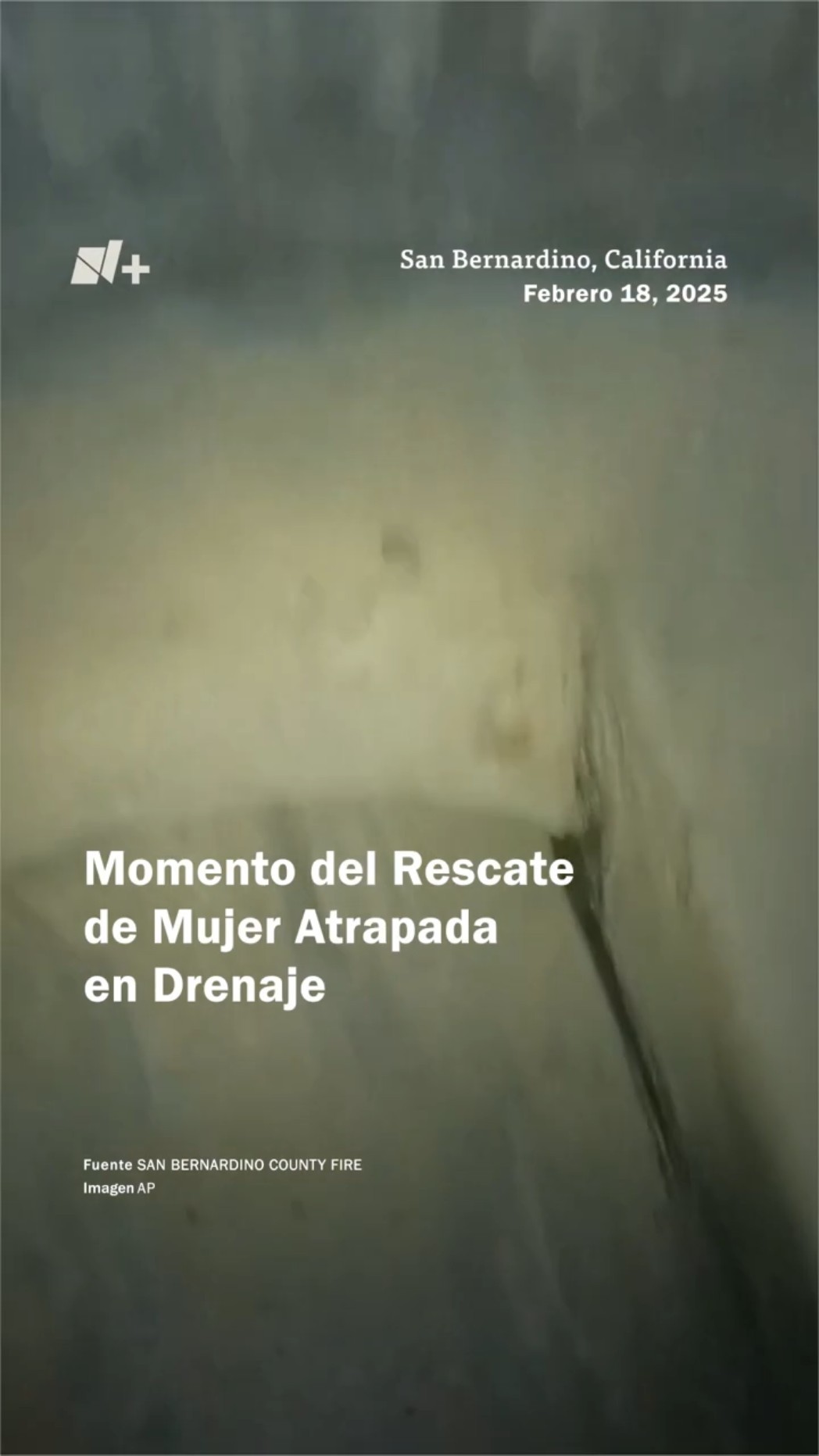 Bomberos rescatan a mujer atascada en drenaje en California - N+ #Shorts