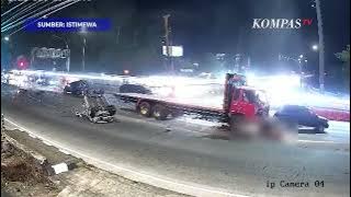 CCTV Detik-detik Truk Tabrak Motor dan Mobil di Exit Tol Bawen