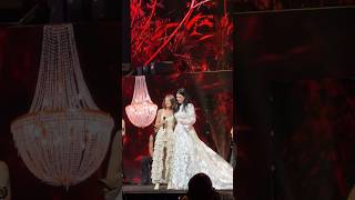 Yami Safdie se suma al show de Laura Pausini para cantar ‘ESO Y MÁS’ #yamisafdie #laurapausini