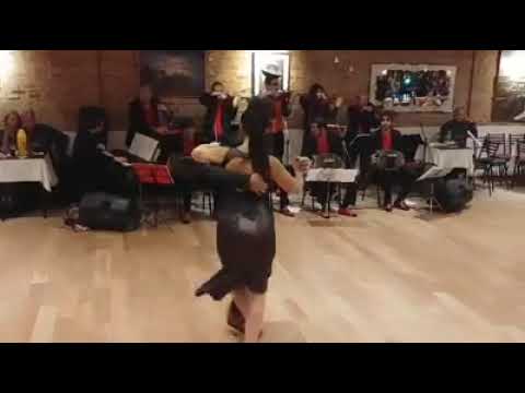 Bailan Andrea Fernandez Acerbi y Konstantinos Riginos
