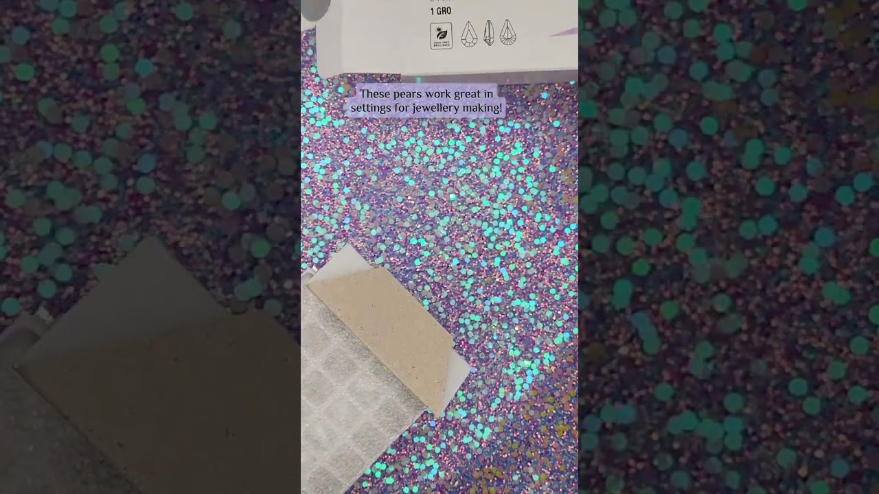 Watch us unbox a pack of Preciosa Maxima pointy back pears!💎