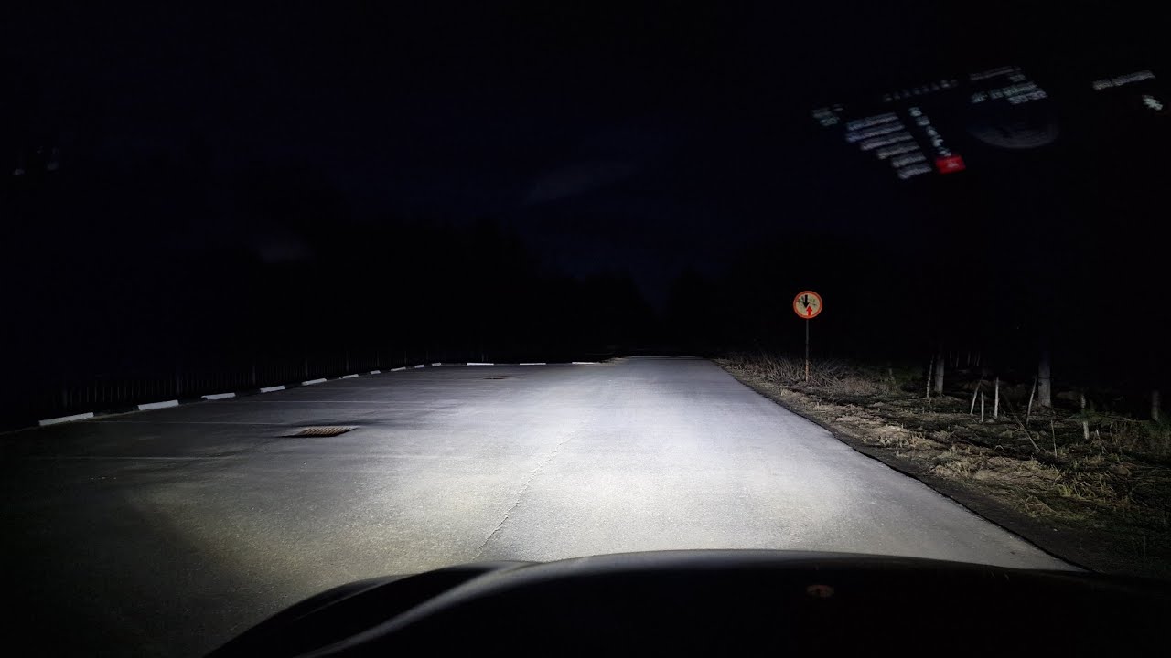 Optima LED Service Replacement D3S 5000K, +50% Light. Видео 1 из 2. Мелкие засветы у бампера.