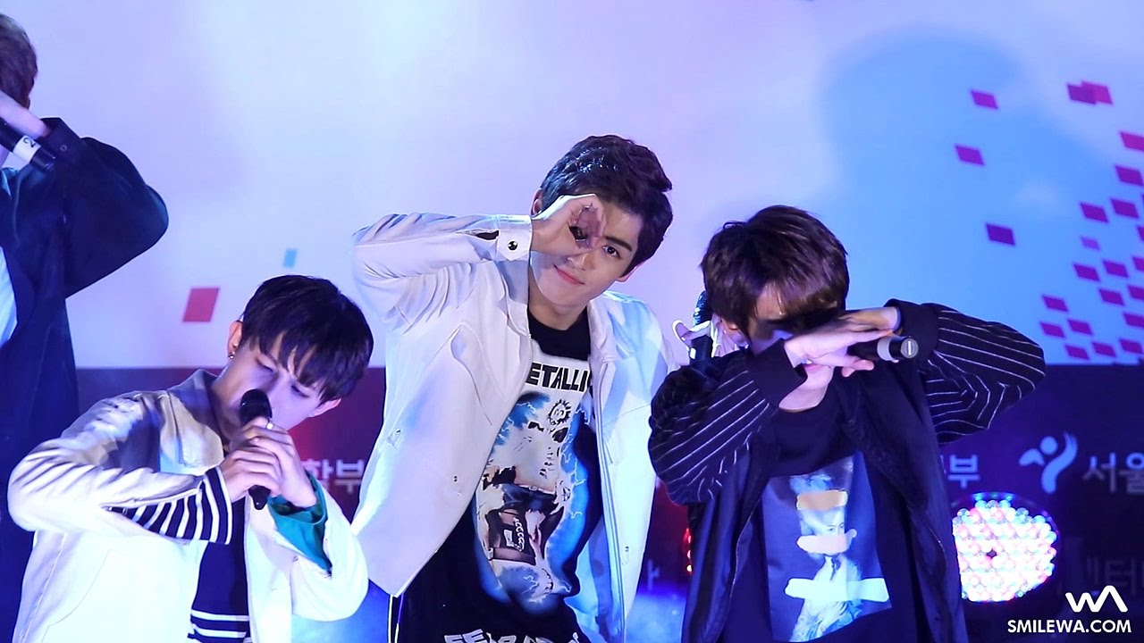 161027 업텐션 (UP10TION) 오늘이 딱이야 규진 직캠 @서울 이카루스 드론 국제 페스티벌 Fancam by -wA-