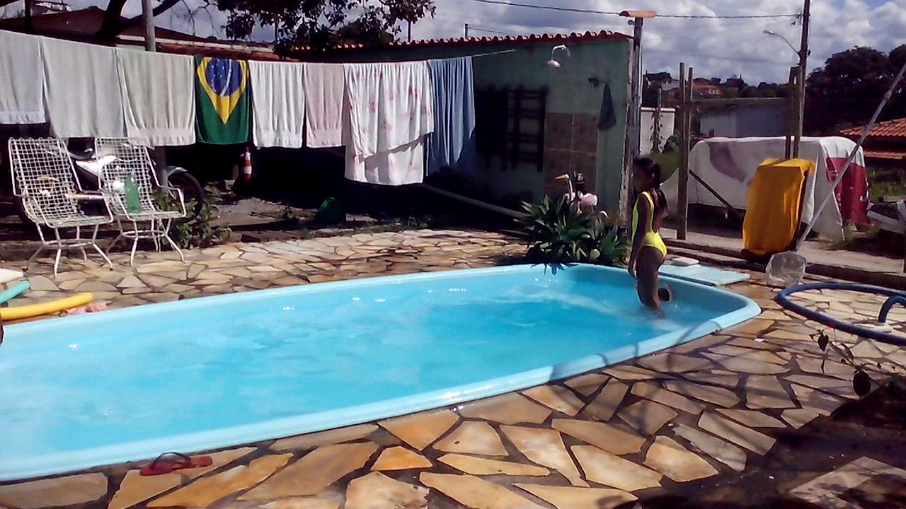 Balé na piscina. - YouTube