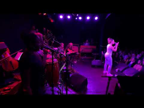 Lonely Avenue (Ray Charles) Family Company feat. India Carney - LIVE