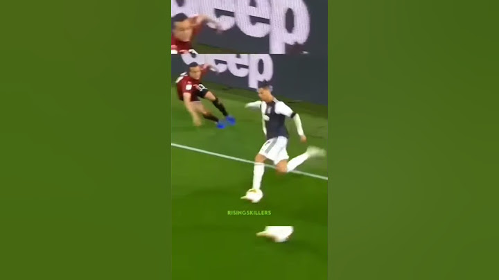 Cristiano Ronaldo fazendo gol de bicicleta