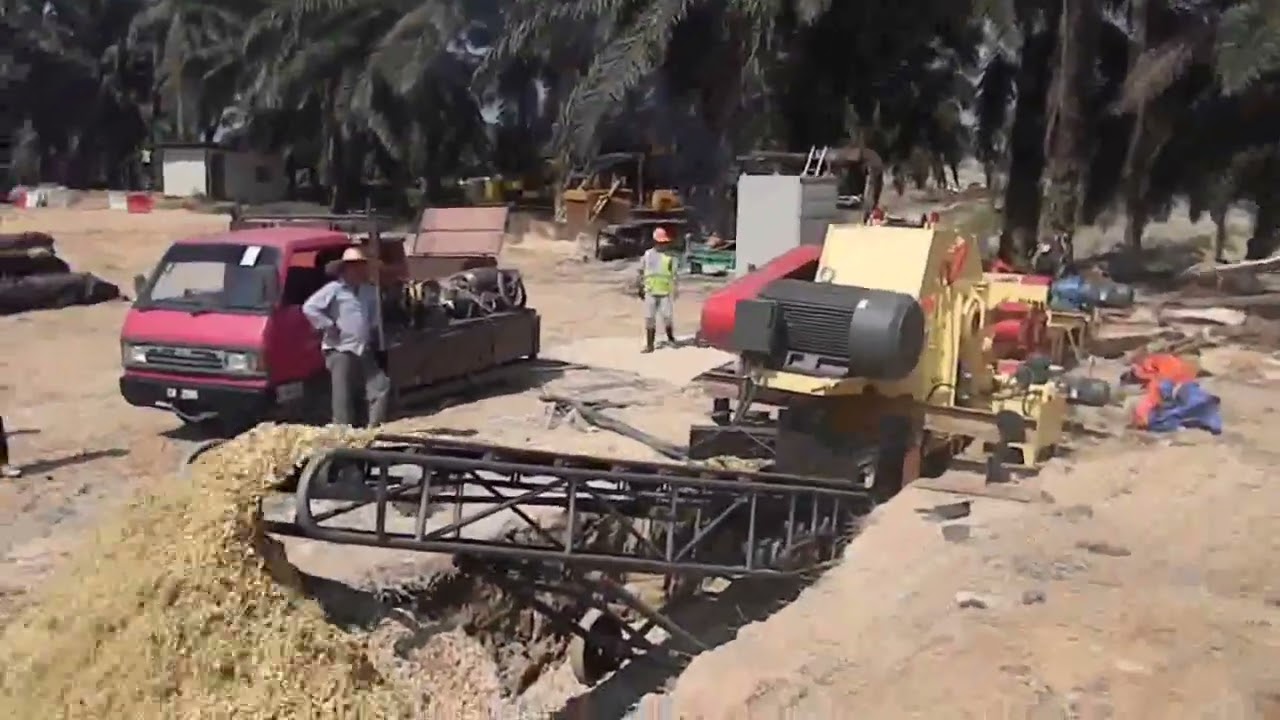 GX 2113 wood chipper