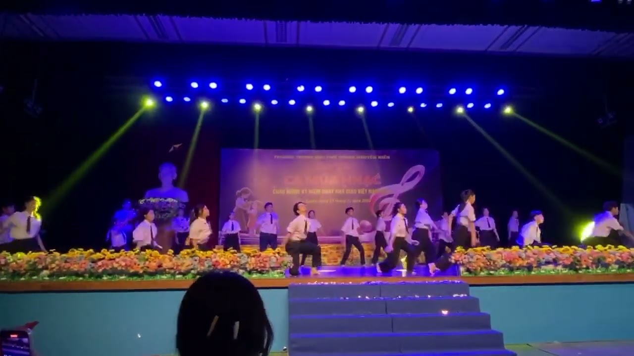 Văn Nghệ THPT Nguyễn Hiền-11C8-Chín Tháng Giêng-Hạng Nhất🥇(cre:BIGBOOMDANCETEAM)