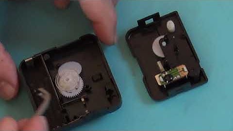 How to fix a wall Quartz clock