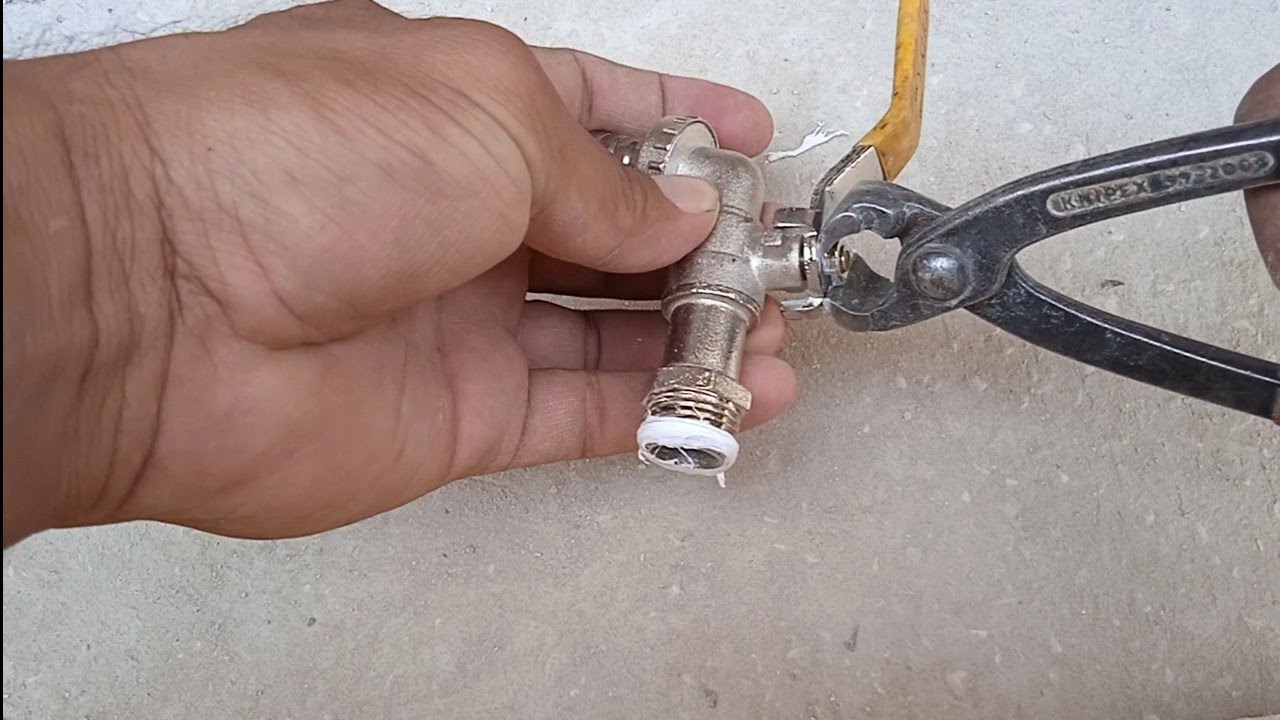 How To Fix. A Leaking Outdoor Faucet Easy 👍 - YouTube