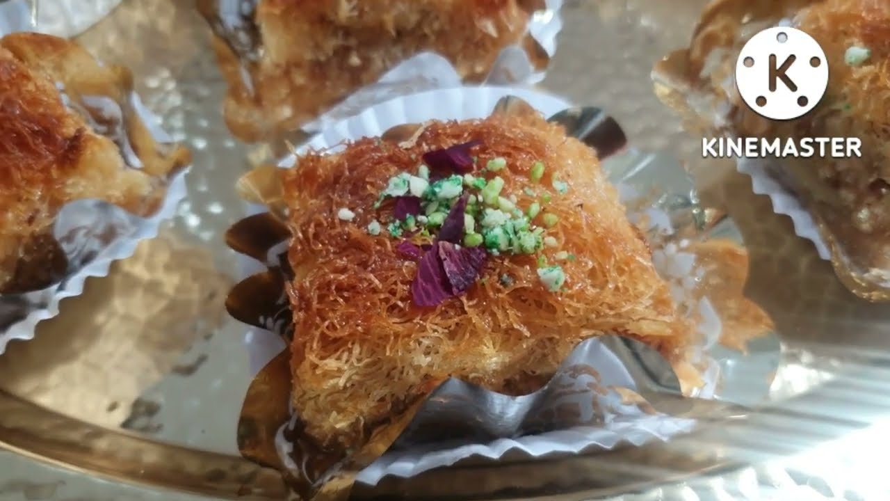 بقلاوة القطايف بلميزان ومقسات السنية لي 42حبة + عسل منزيلي كثيف لان تاع المحلات خفيف@oum walid