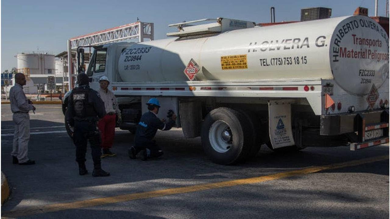 credit card number Gasolineros acusan a reguladores de pasividad ante huachicoleo