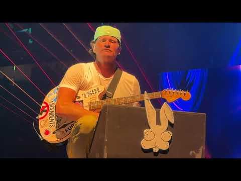 Blink 182 - Ghost on the Dance Floor (Live San Jose 2023)