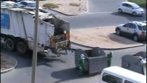 Dubai Garbage Collection (by:Conrado R. Bugia)