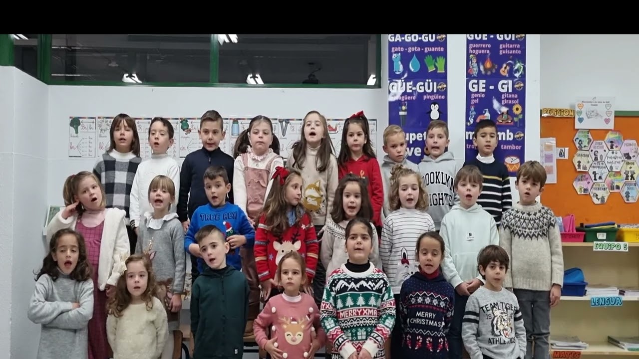 ACTUACIÓN NAVIDEÑA DEL ALUMNADO DE 1º DE PRIMARIA DEL CEIP STO TOMÁS DE AQUINO.