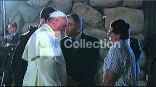 POPE:KISSES HOLOCAUST SURVIVORS
