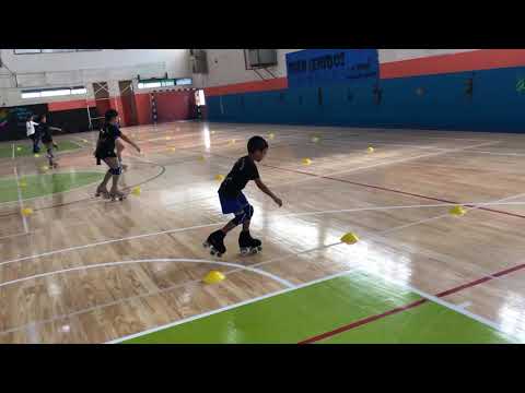 Slalom small skater