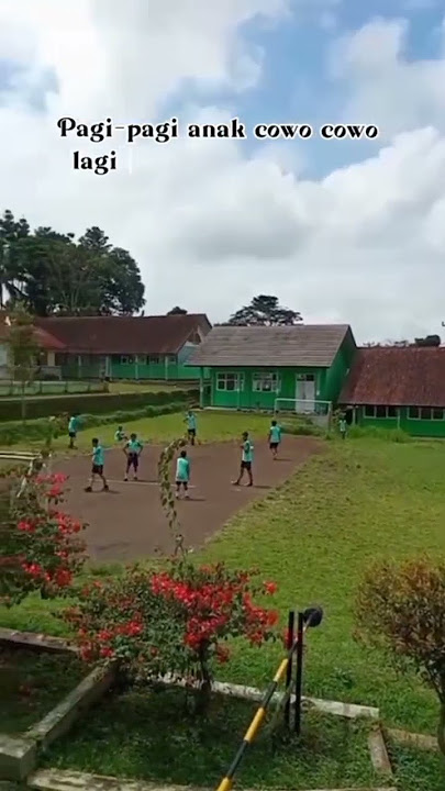 #tugassekolah di suruh bikin vidio yu bantu subscribe & like 🙏🥰#smpn2ciawi#funny #fyp