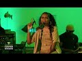 Naava Grey - Aliba omu lyrics video [ live performance]