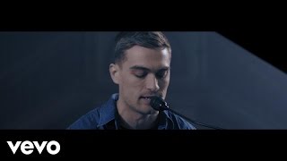 Rhys Lewis - Living In The City (Live at The Round Chapel) chords