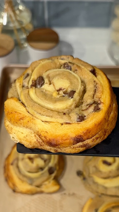 viral cookie dough cinnamon rolls recipe 🍪🥮 #shorts #easydessert #easyrecipe #viralrecipe