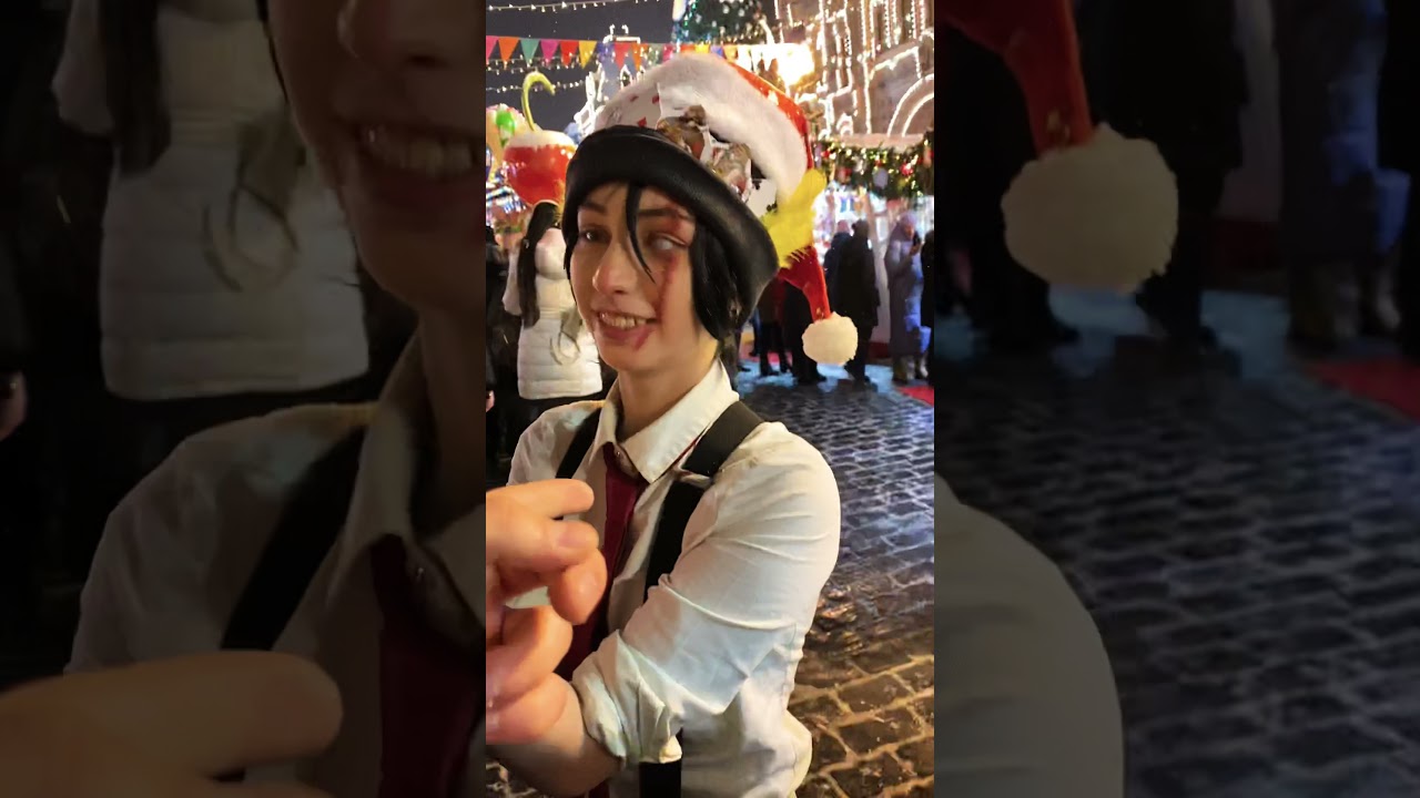 Анимешники на площади 😂 разговариваю на выдуманном языке с незнакомцами