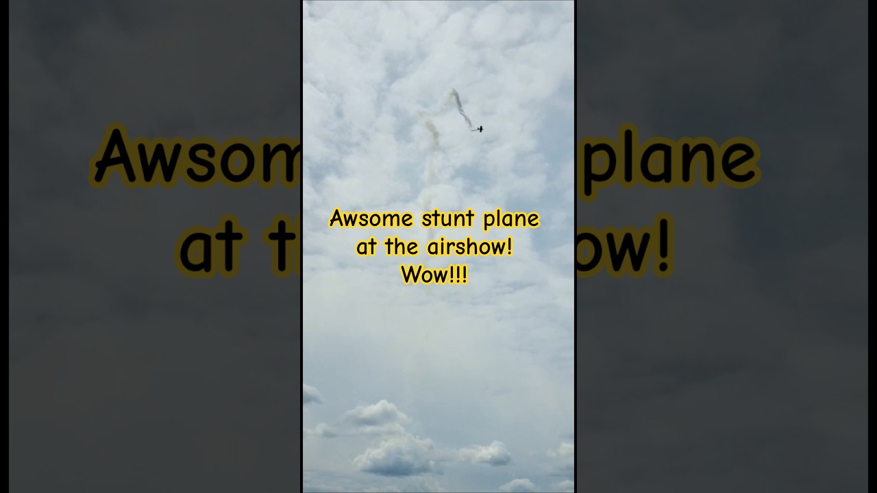Awsome stunt plane at the airshow! 