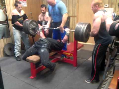 Doug Smithey 700lb bench press