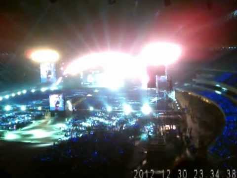 五月天2012高雄世運12/30明日重生版 憨人 大家都哭了