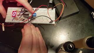 7 Segment Display Counting in Binary. HEF4511 LSD5101AS