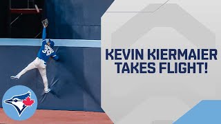 Kevin Kiermaier leaps for CATCH OF THE YEAR candidate!