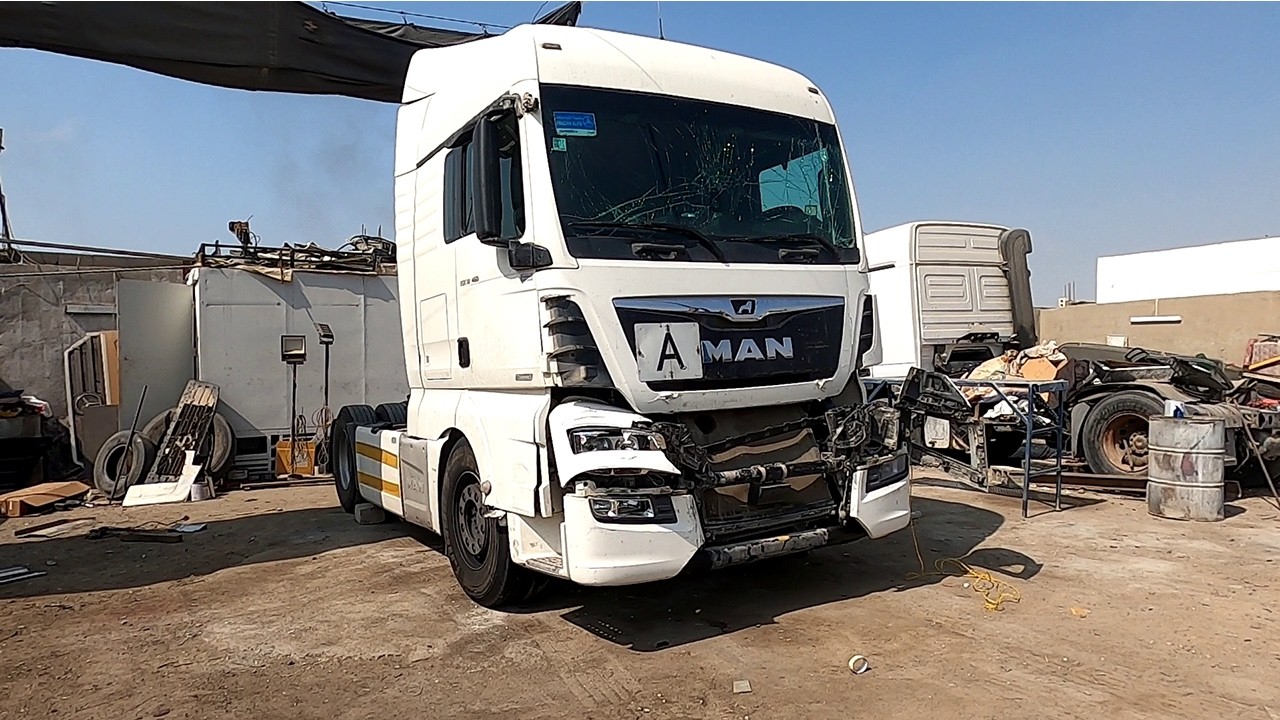 Man truck Accident repairing and restoration complete video step by step