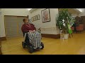 移動楽々、特養にＡＩ搭載の車いす