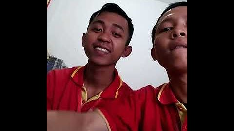 Viral!!! Karyawan Alfamart menirukan Goyang Nella Kharisma!!(1)