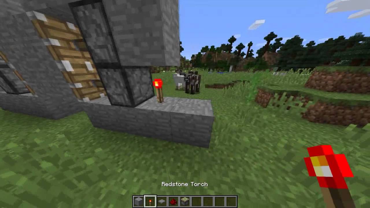 How to make a hidden door in Minecraft YouTube