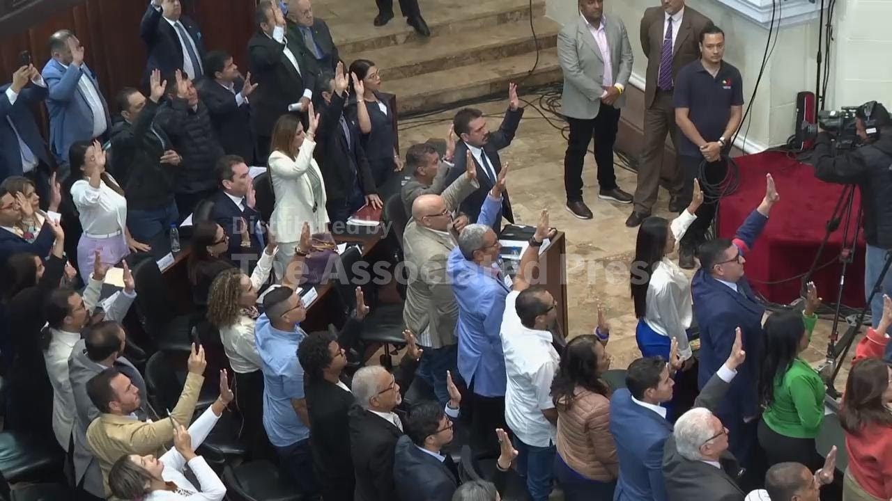 Venezuela advances amnesty bill that could lead to mass release of political prisoners