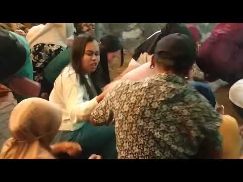 Tasyakuran khitan Reza Kepuhtelu Balongrejo Bagor Nganjuk 20260608_203610 sebaran uang