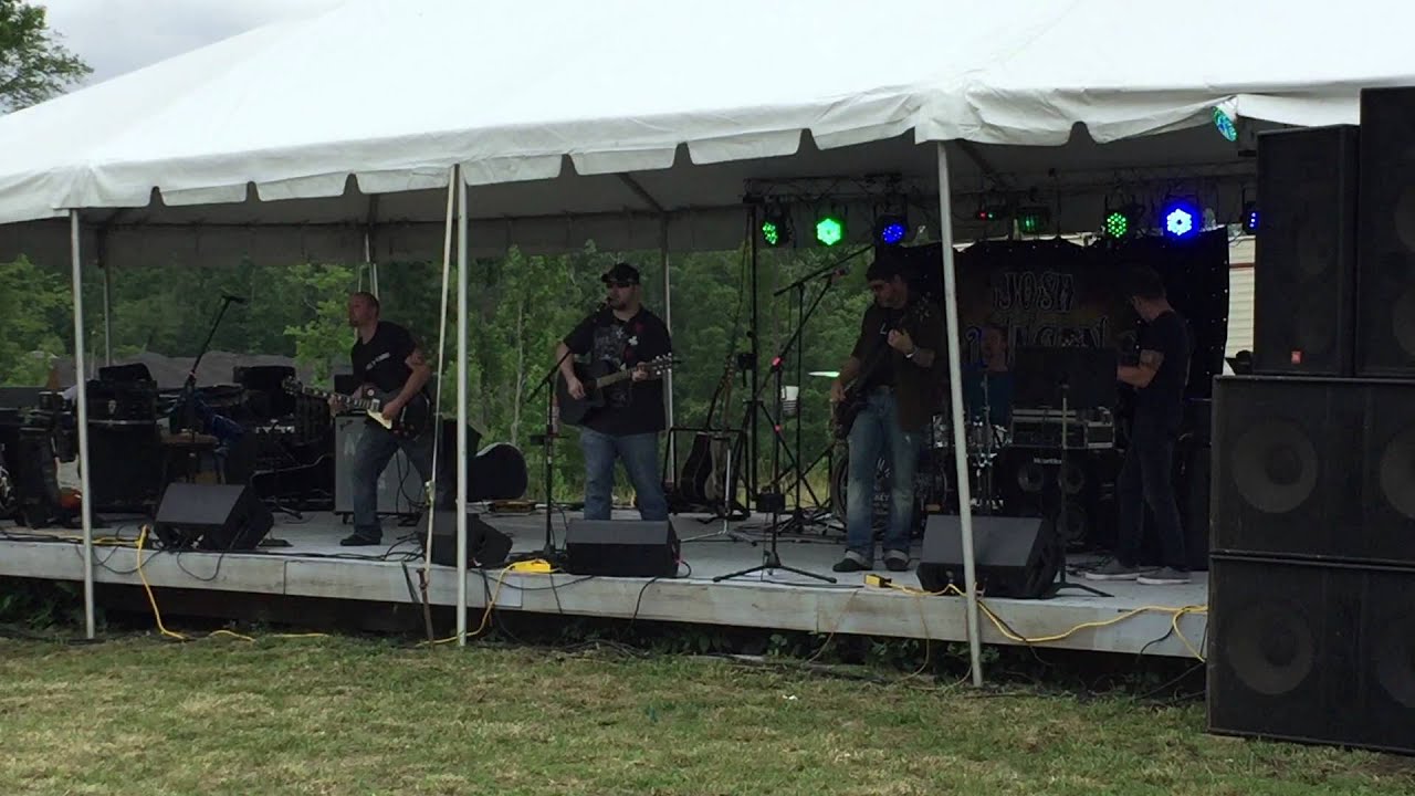 Josh Duncan Band singing 'How Country Feels' by Randy Houser