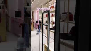 Coccinelle , Parndorf Fashion Outlet 84